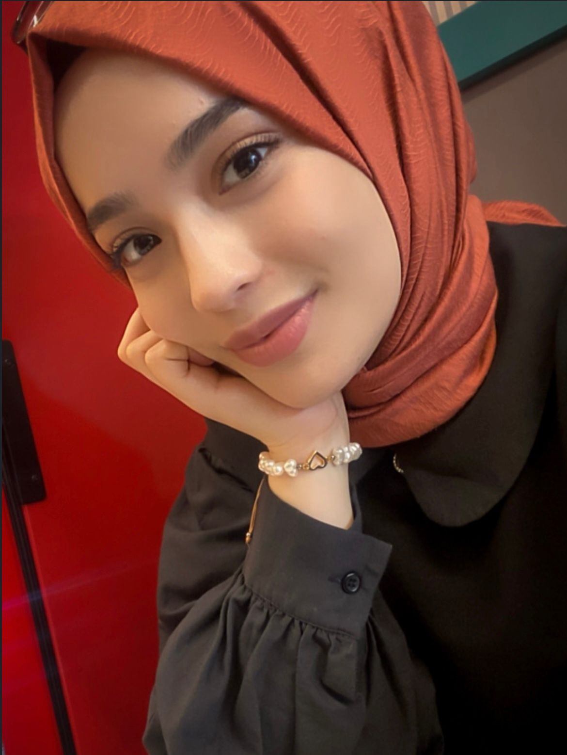 Karayatak Kondomsuz Escort Mina