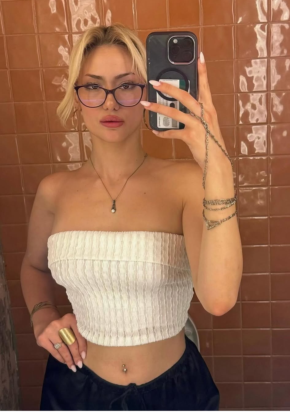 Yıldırım Başarıya Yatırım Kadın Escort Gülden